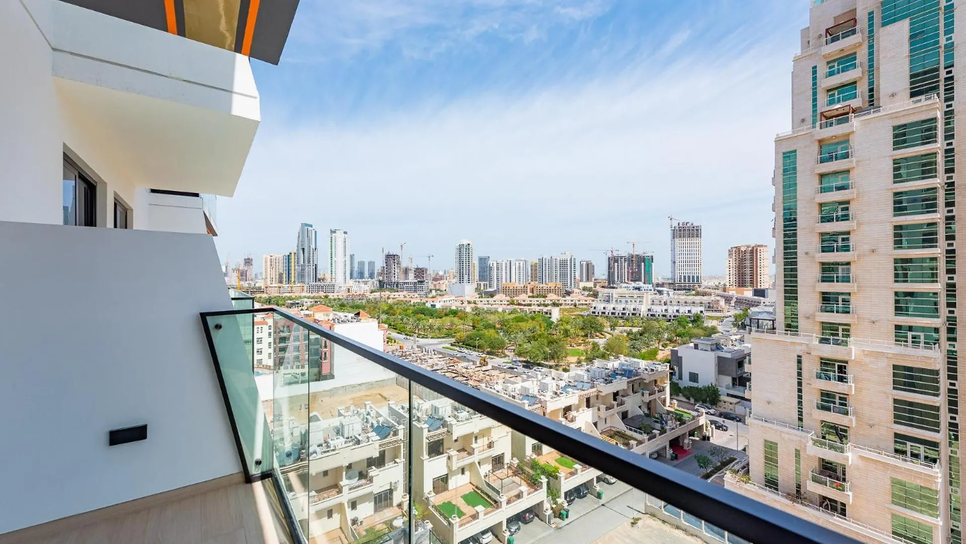 Vayk - Sleek 1Br City Retreat Dubai 0*,  Emirati Arabi Uniti
