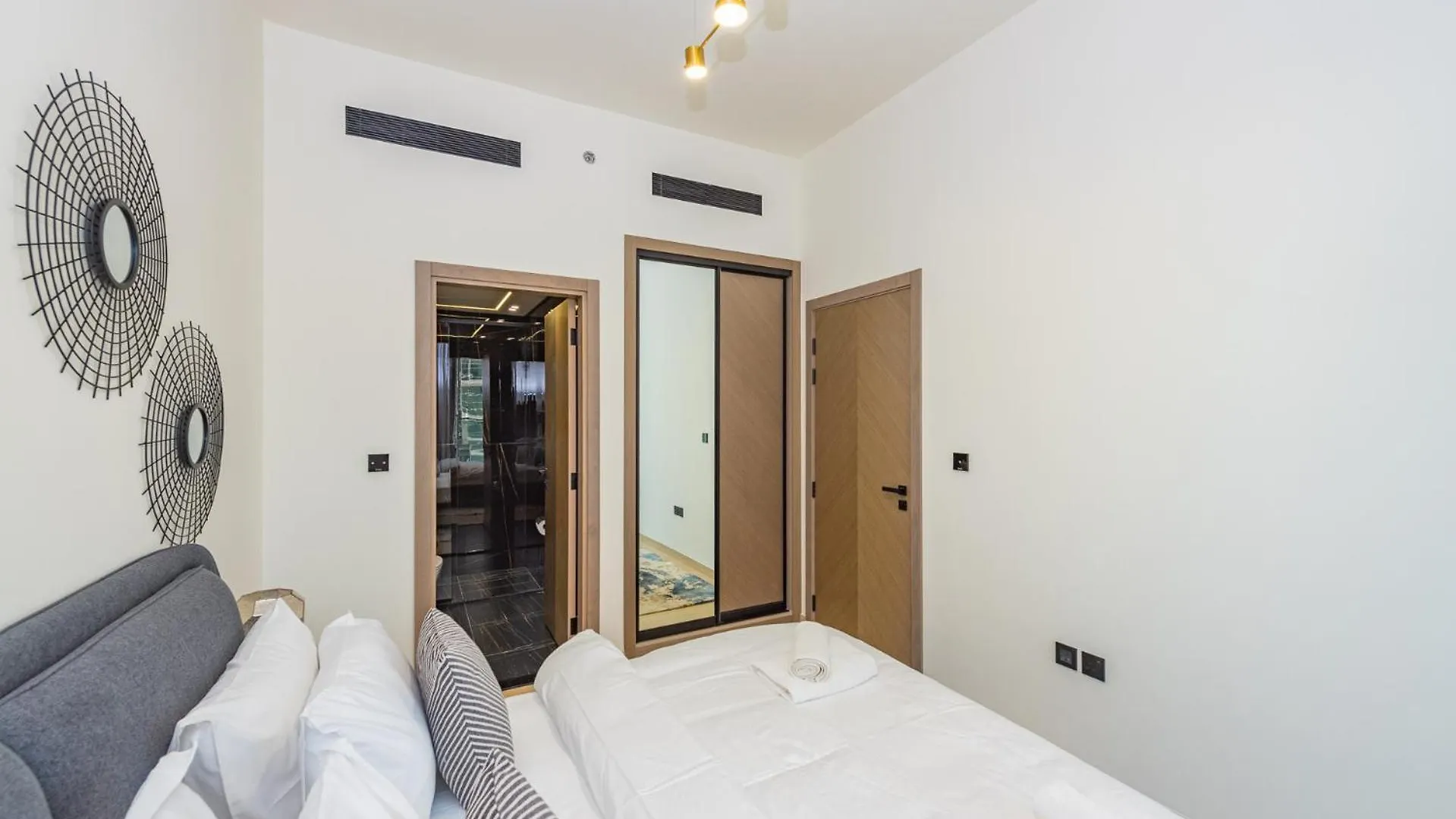 Vayk - Sleek 1Br City Retreat Dubaj Apartman